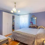 5 Bedroom Cozy In Ferienhaus