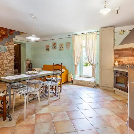 Stunning In Tatil Evi Galižana