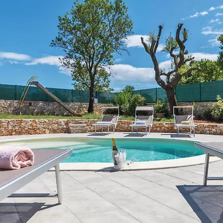 Stunning In Tatil Evi