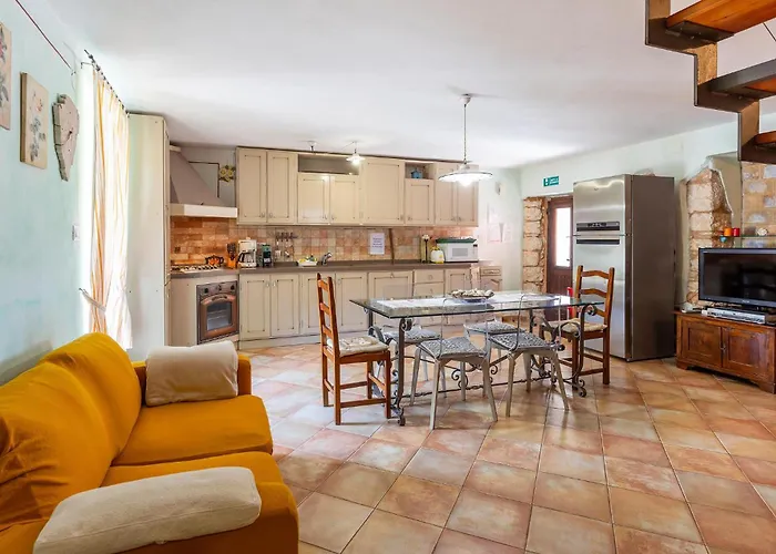 5 Bedroom Cozy In *