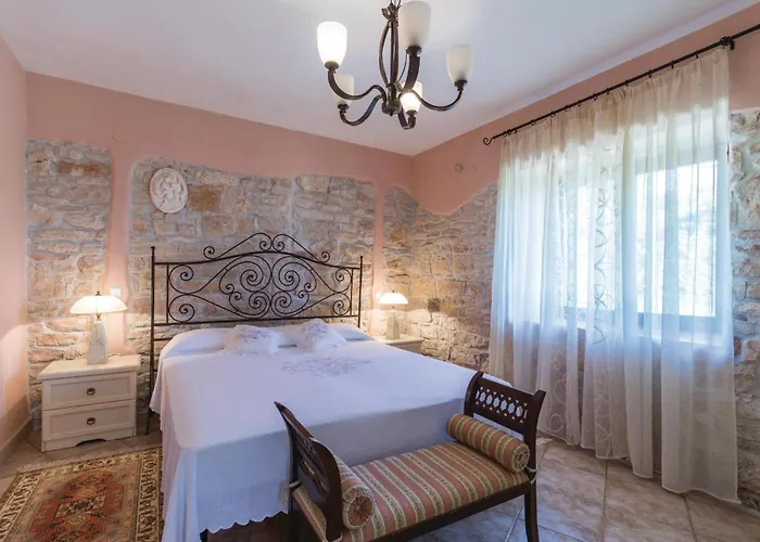 5 Bedroom Cozy In * Galižana