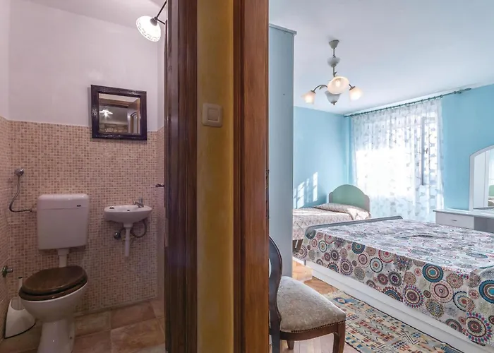 5 Bedroom Cozy In *