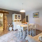 5 Bedroom Cozy In 펜션 *