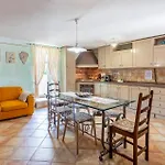 펜션 5 Bedroom Cozy In Galižana