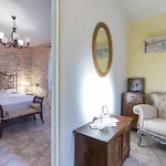5 Bedroom Cozy In Prázdninový dům Galižana