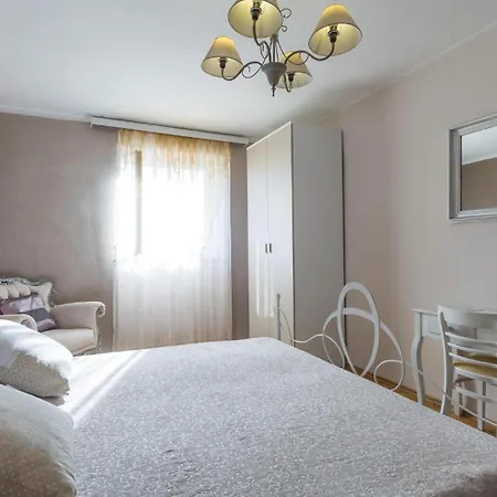 5 Bedroom Cozy In * Galižana