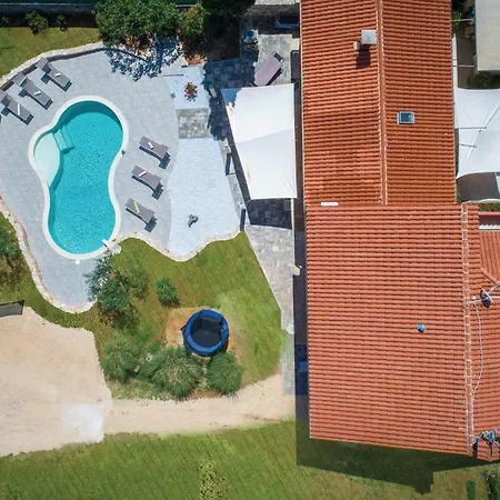 Casa vacanze 5 Bedroom Cozy In