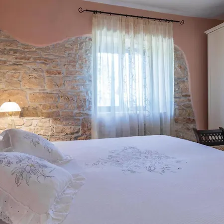 Casa vacanze 5 Bedroom Cozy In *
